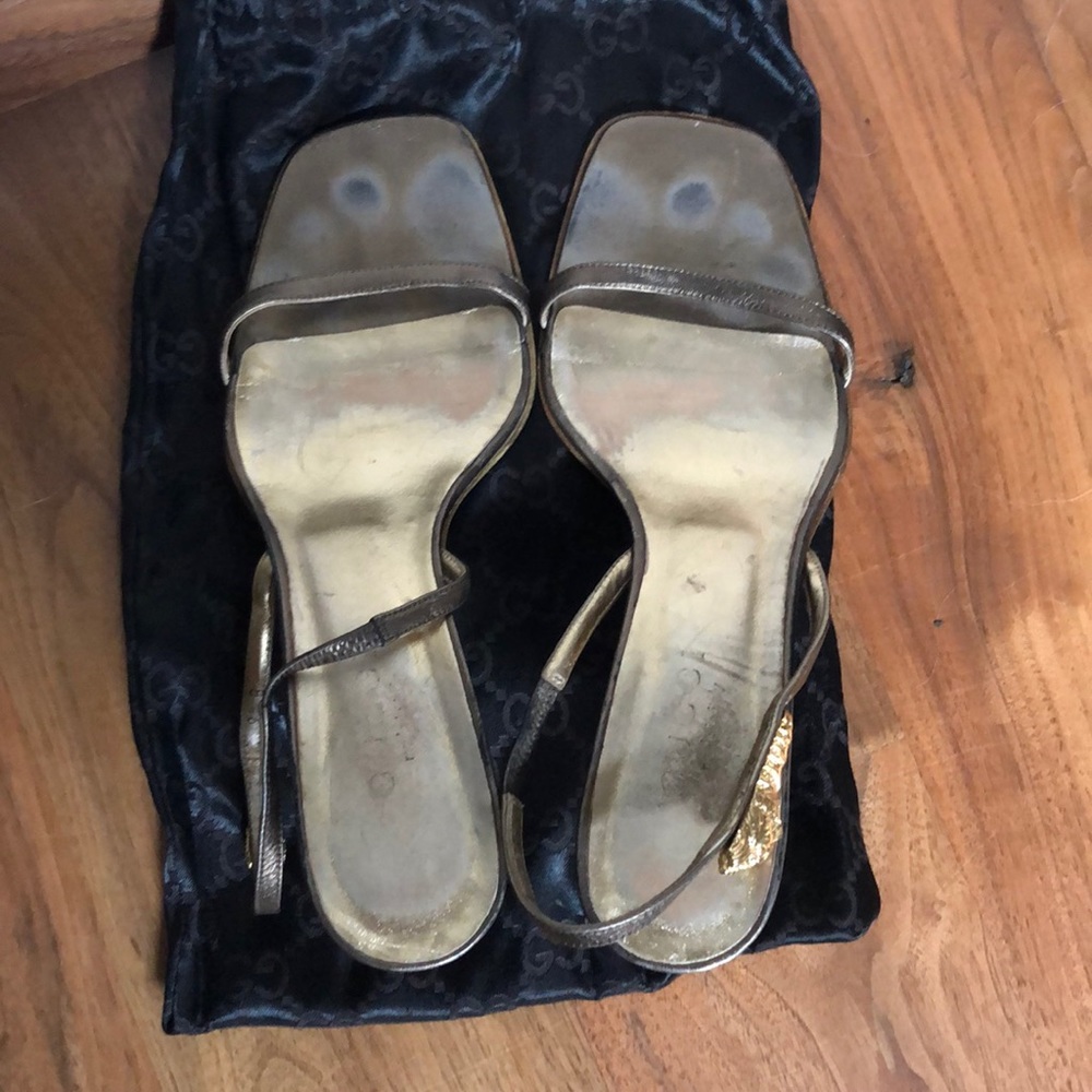 Vintage gucci platinum/gold slingback sandal